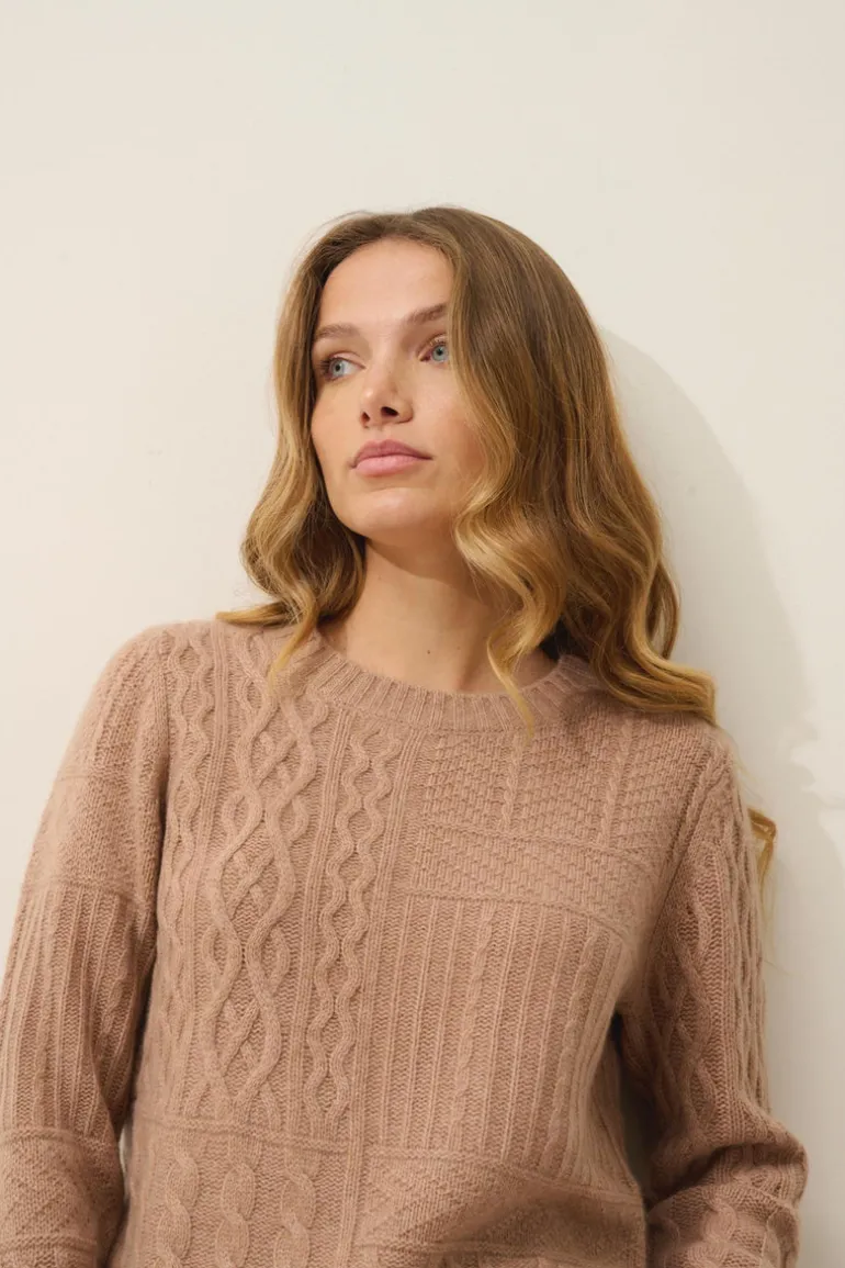 AMALA pull col rond camel chiné
