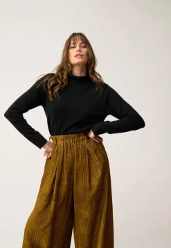 AMBRE pull col montant noir