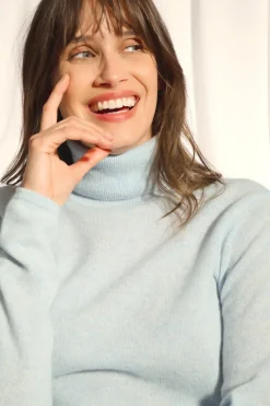 AVA pull col roulé bleu clair chiné