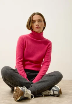 AVA pull col roulé fraise