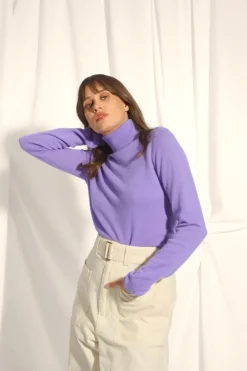 AVA pull col roulé lavande