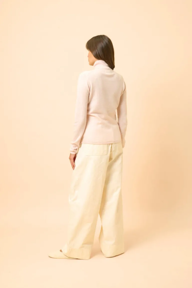 AVA pull col roulé poudre