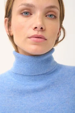 AVA pull col roulé sky