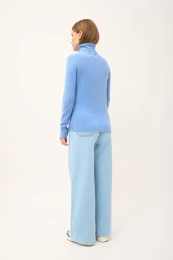 AVA pull col roulé sky