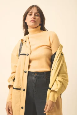 AVA pull col roulé vanille