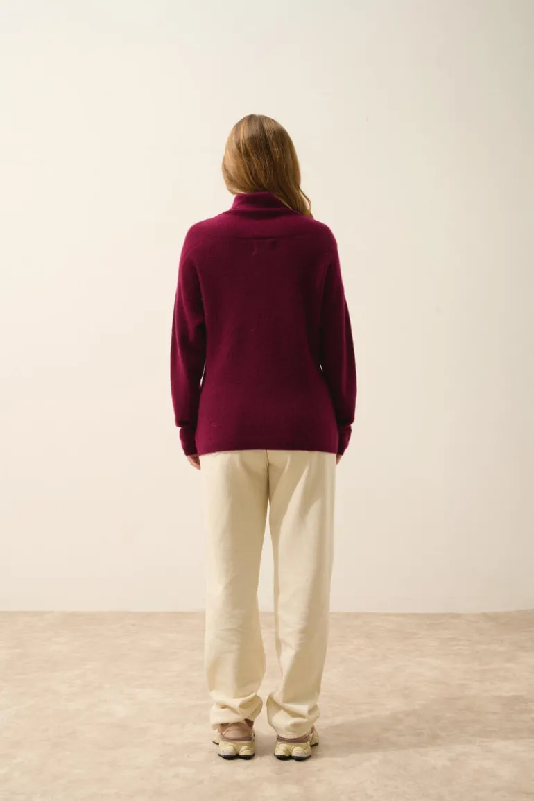 BLANTYRE pull col roulé bordeaux