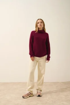 BLANTYRE pull col roulé bordeaux
