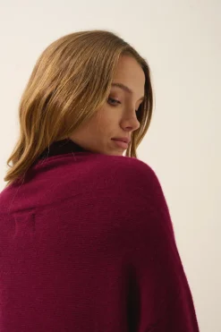 BLANTYRE pull col roulé bordeaux