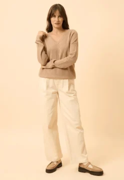 CAPUCINE pull col v camel chiné
