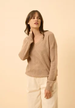 CAPUCINE pull col v camel chiné