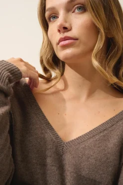 CASSIE pull col v taupe chiné
