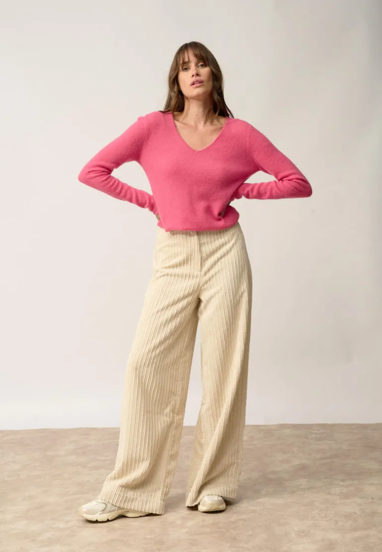JOAN pull col v fraise