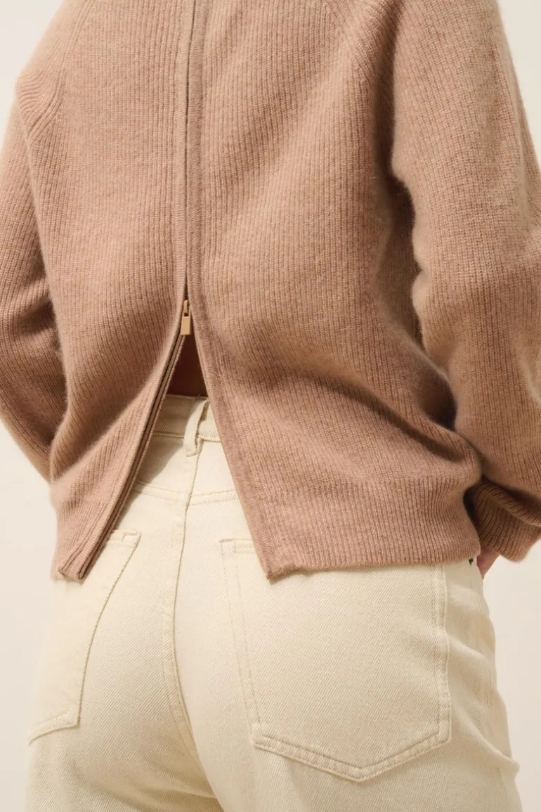 JONA pull col rond camel chiné