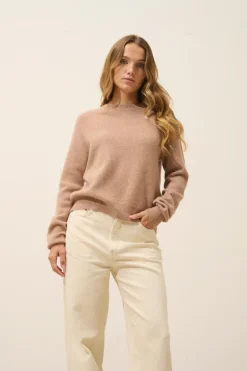JONA pull col rond camel chiné