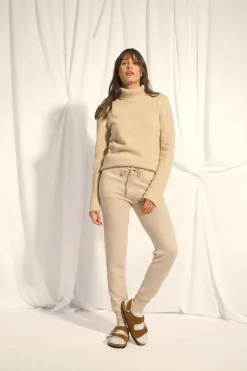 JUNE pull col roulé beige
