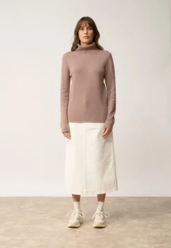 JUNE pull col roulé cuivre
