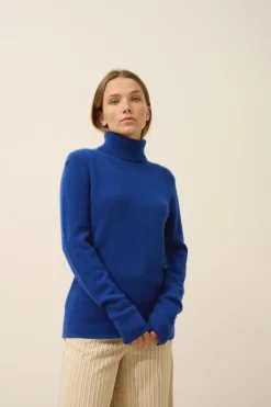 JUNE pull col roulé outremer
