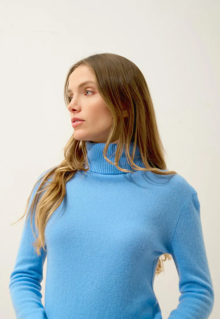 LEXIE pull col roulé baby blue