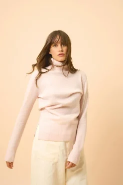 LEXIE pull col roulé poudre