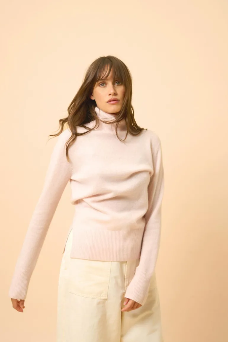 LEXIE pull col roulé poudre