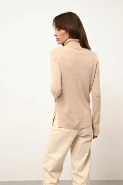 LEXIE pull col roulé sable