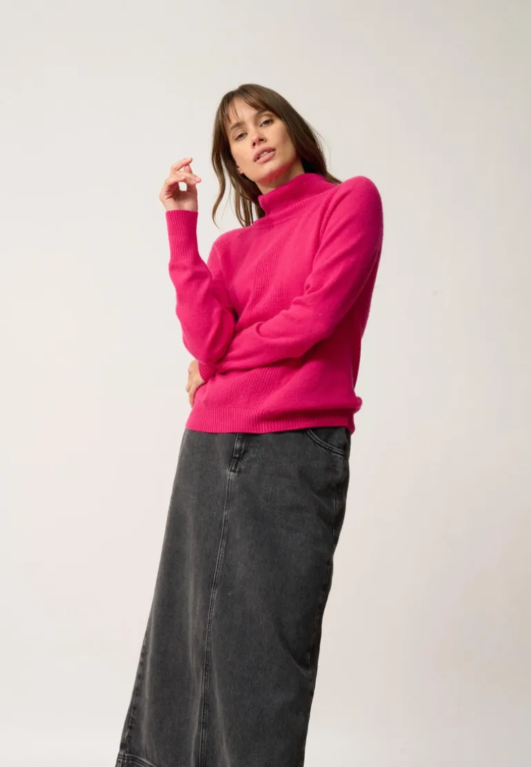LILLY pull col roulé fuchsia