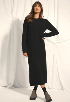 LINA robe col rond noir