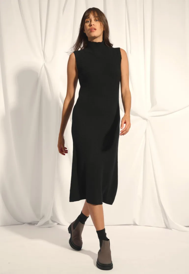 LOLA robe col montant noir