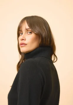 LUCIE pull col roulé noir