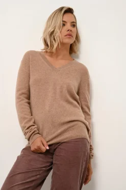 NORA pull col v camel chiné