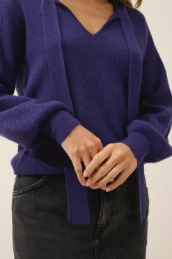 NOTY pull col lavallière purple