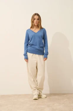 PHOEBE pull col v bleu denim