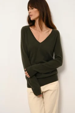 PHOEBE pull col v kaki