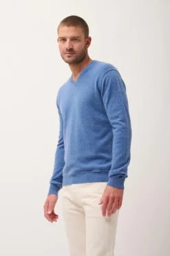 TOM pull col v bleu denim