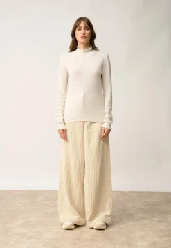 TRILA pull col montant ivoire