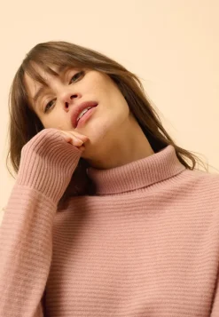 UDNY pull col roulé bois de rose
