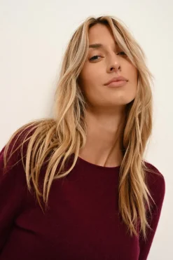 VIVIAN pull col rond bordeaux